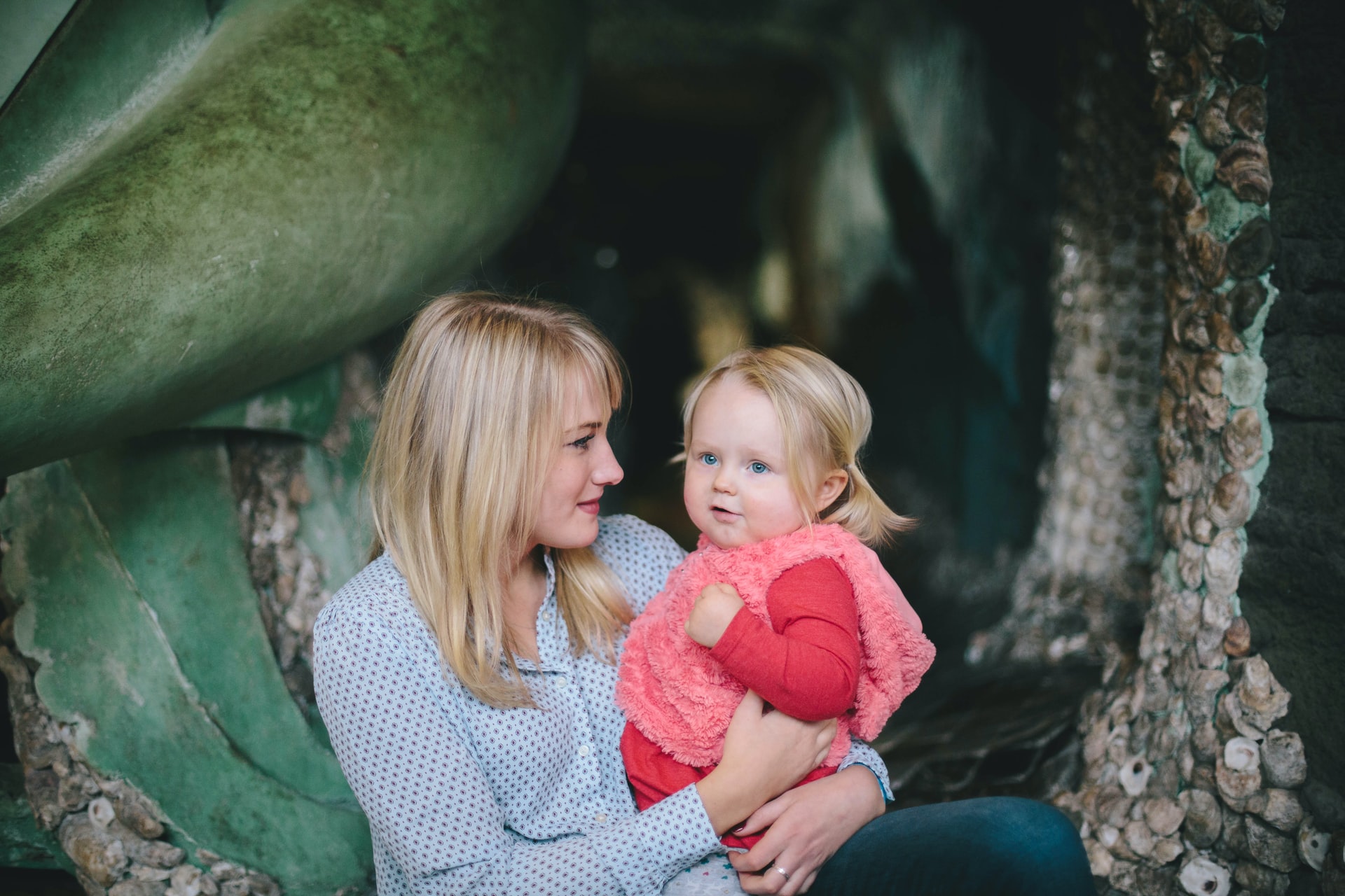 Assistance and Grants for Single Moms in Idaho