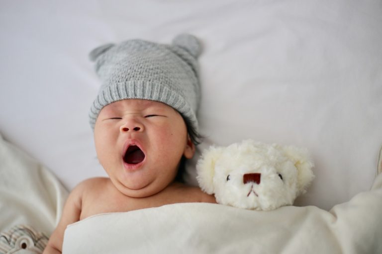 Putting Your Baby To Bed Without Burping: Is It Okay?