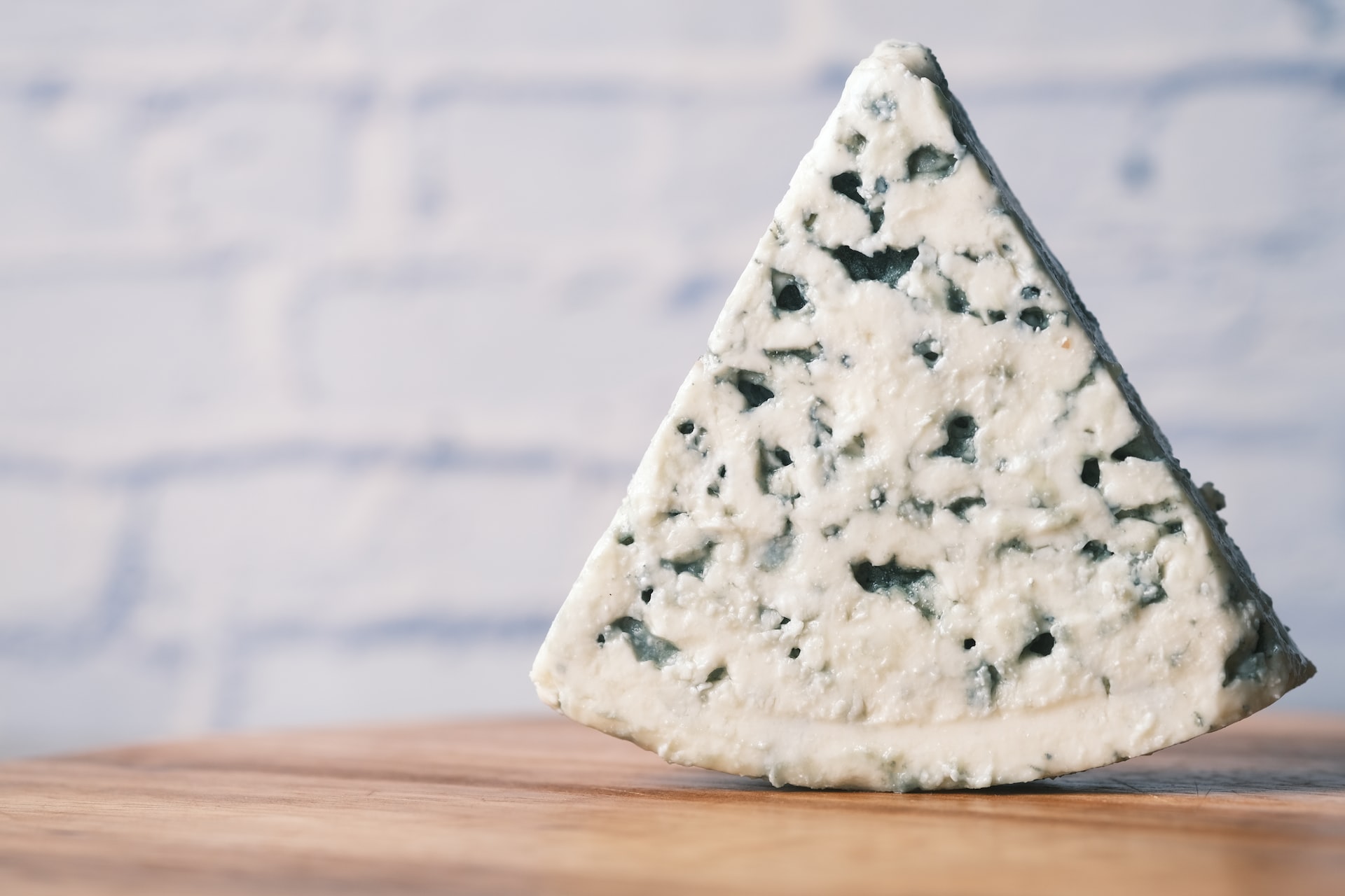 Is It Safe To Eat Blue Cheese While Breastfeeding?